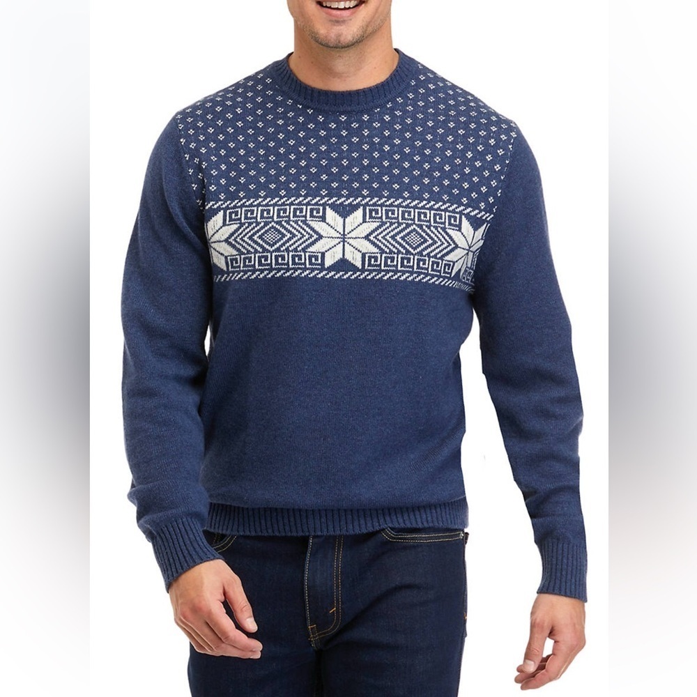 Crown & Ivy Navy and White Snowflake Fair isle Crewneck Sweater NWT